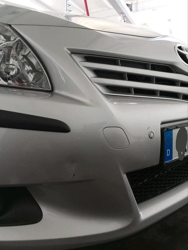 Silber Gebraucht 2011 Toyota Verso Van / Kleinbus | 5.999 € (Superpreis) - Bild 1/4