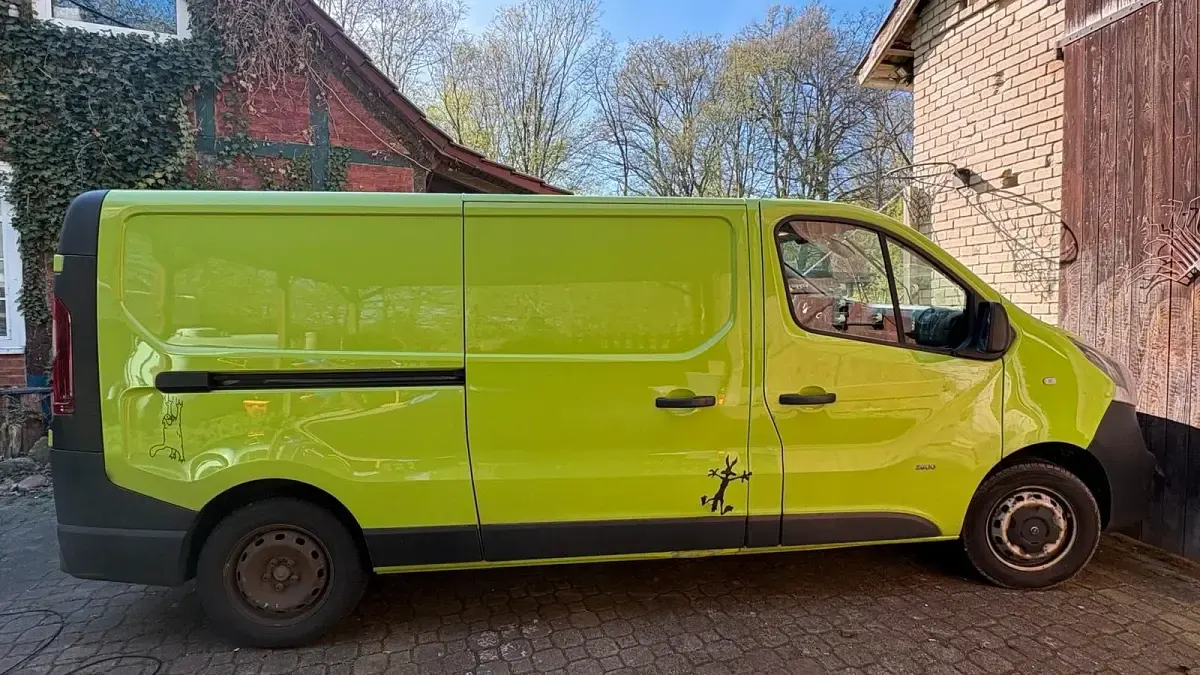 Używany Opel Vivaro 120 KM (88 kW) 2014 Zielony Minivan