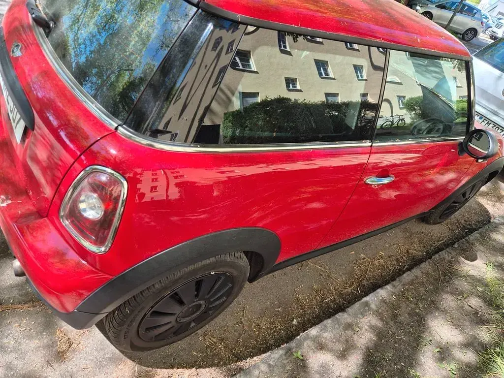 Usata Mini ONE 75 CV (55 kW) 2009 Rosso Utilitaria