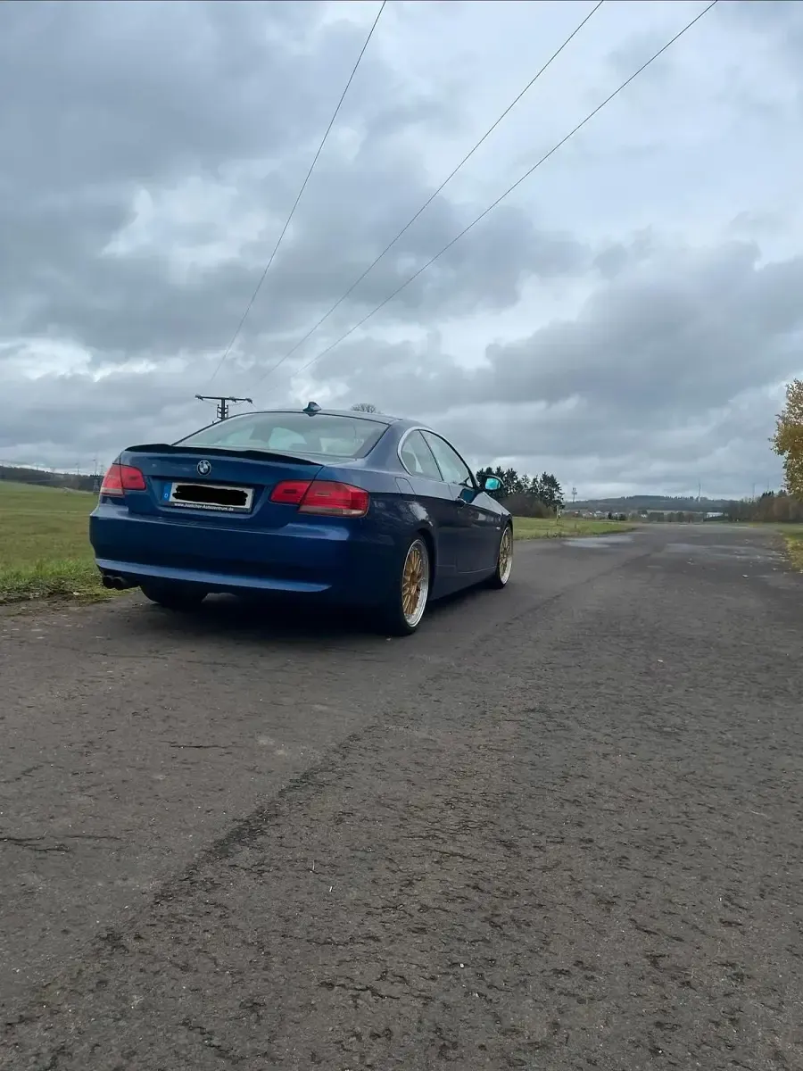 Second-hand BMW 330 272 CP (200 kW) 2007 Albastru Coupe