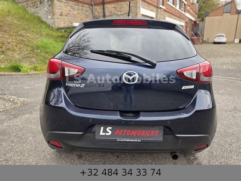 Usata Mazda 2 90 CV (66 kW) 2016 Blu Berlina