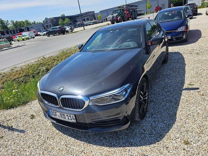 Gebraucht BMW 520 Efficient Dynamics 190 PS (139 kW) 2018 Grau Limousine