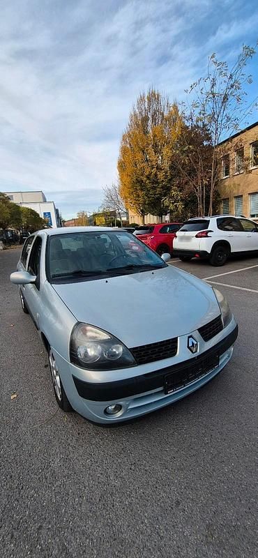 Gebraucht Renault Clio II 101 PS (74 kW) 2005 Silber Limousine