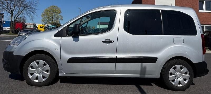Gebraucht Citroën Berlingo 90 PS (66 kW) 2010 Silber Van / Kleinbus