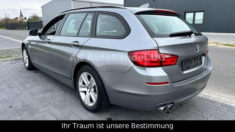 Gebraucht BMW 520 Shadowline 184 PS (135 kW) 2012 Grau Kombi