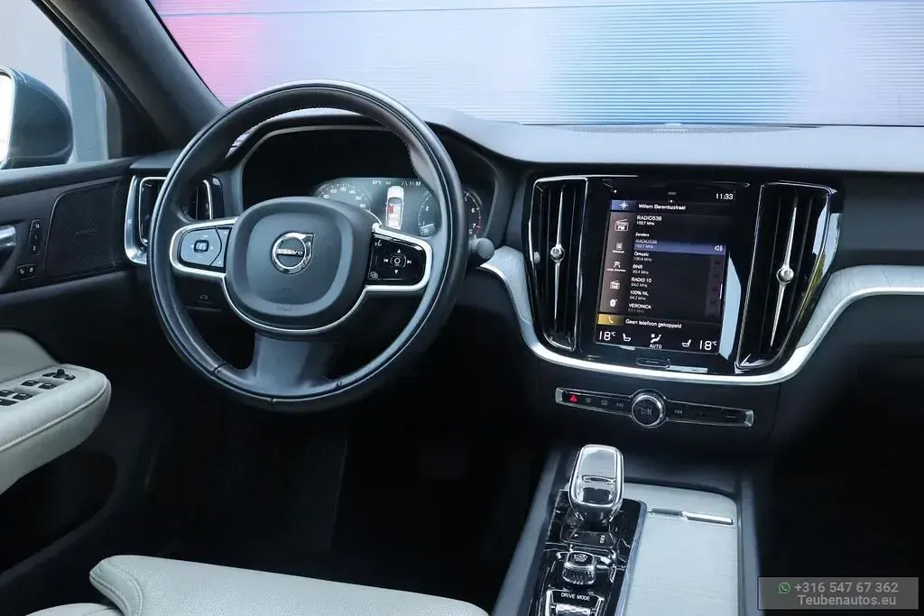 Gebraucht Volvo S60 Inscription 163 PS (119 kW) 2021 Blau Limousine