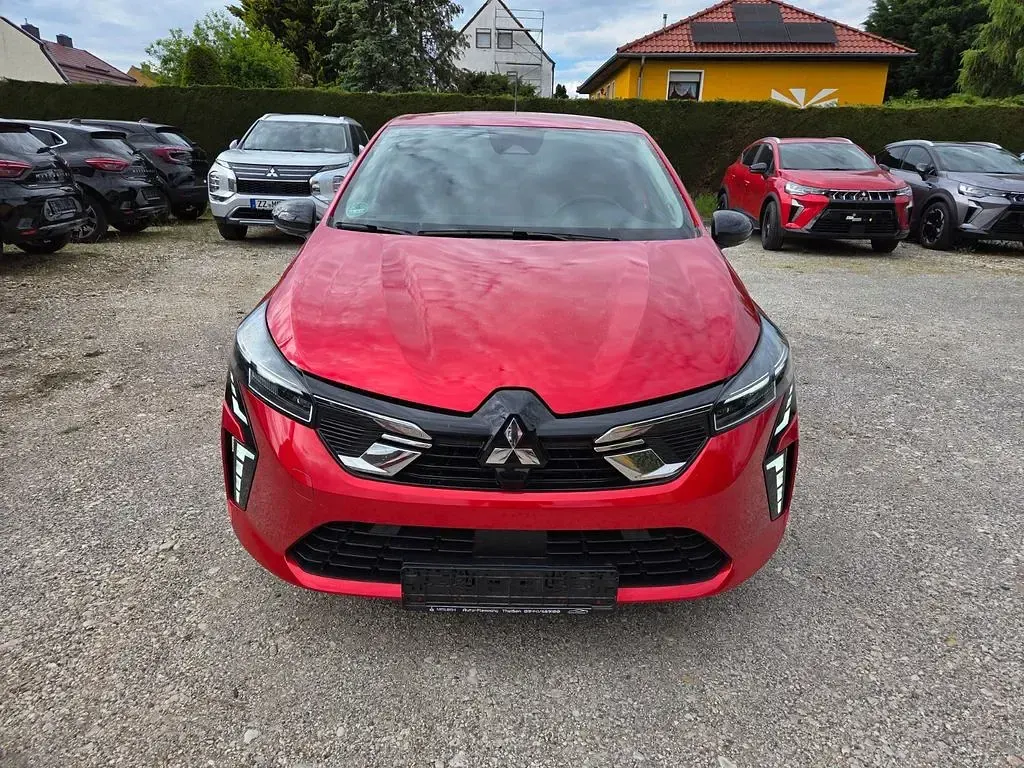 Gebraucht Mitsubishi Colt Plus 91 PS (66 kW) 2024 Rot Kleinwagen