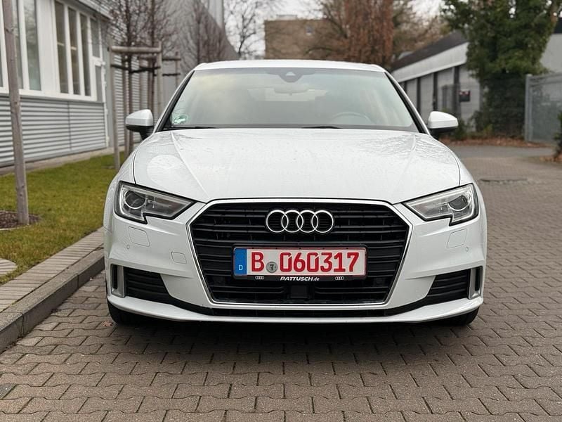 Second-hand Audi A3 Basis 150 CP (110 kW) 2017 Alb Berlinǎ