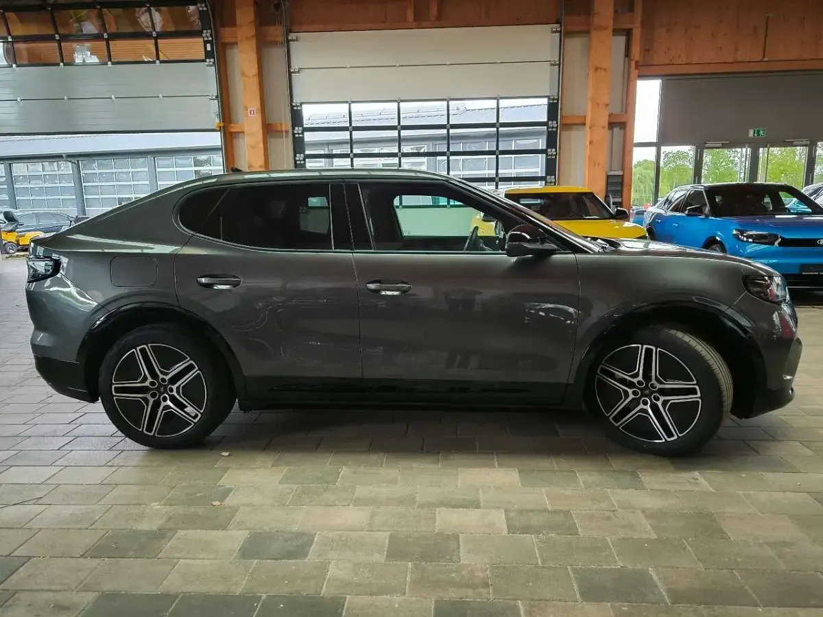 Używany Ford Capri Premium 250 kW (340 KM) 2025 Szary SUV