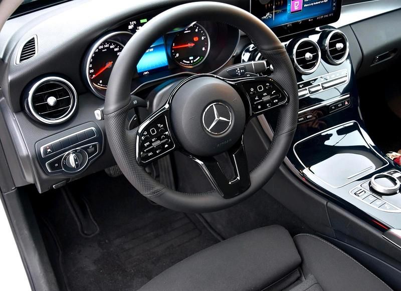 Weiß Gebraucht 2020 Mercedes C300 Kombi | 18.800 € (Guter Preis) - Bild 1/4