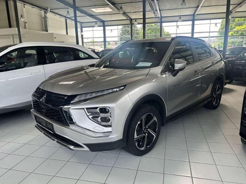 Sterlingsilber (m) Gebraucht 2022 Mitsubishi Eclipse Plus SUV | 22.900 € (Fairer Preis) - Bild 1/4