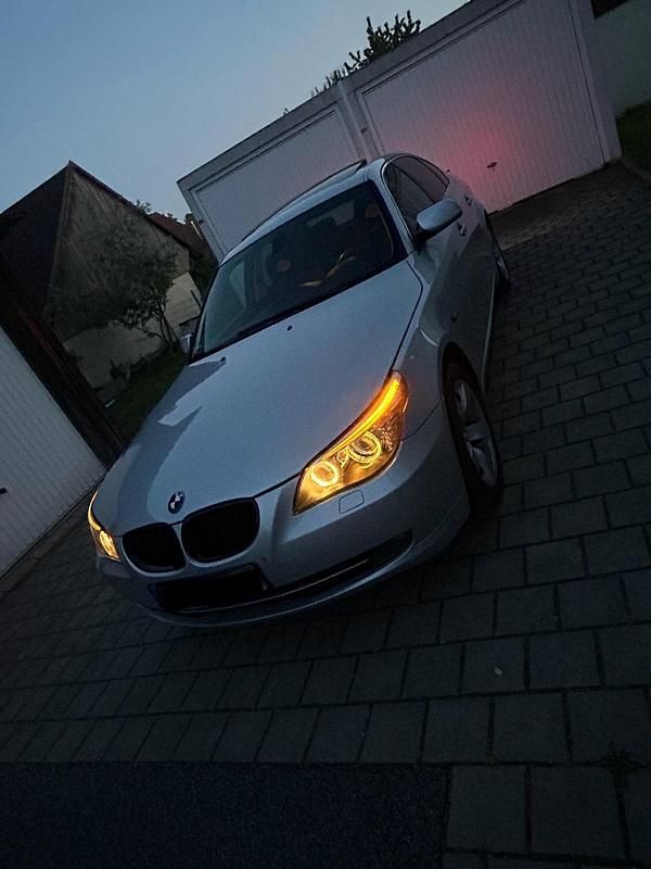 Second-hand BMW 520 177 CP (130 kW) 2008 Argintiu Berlinǎ