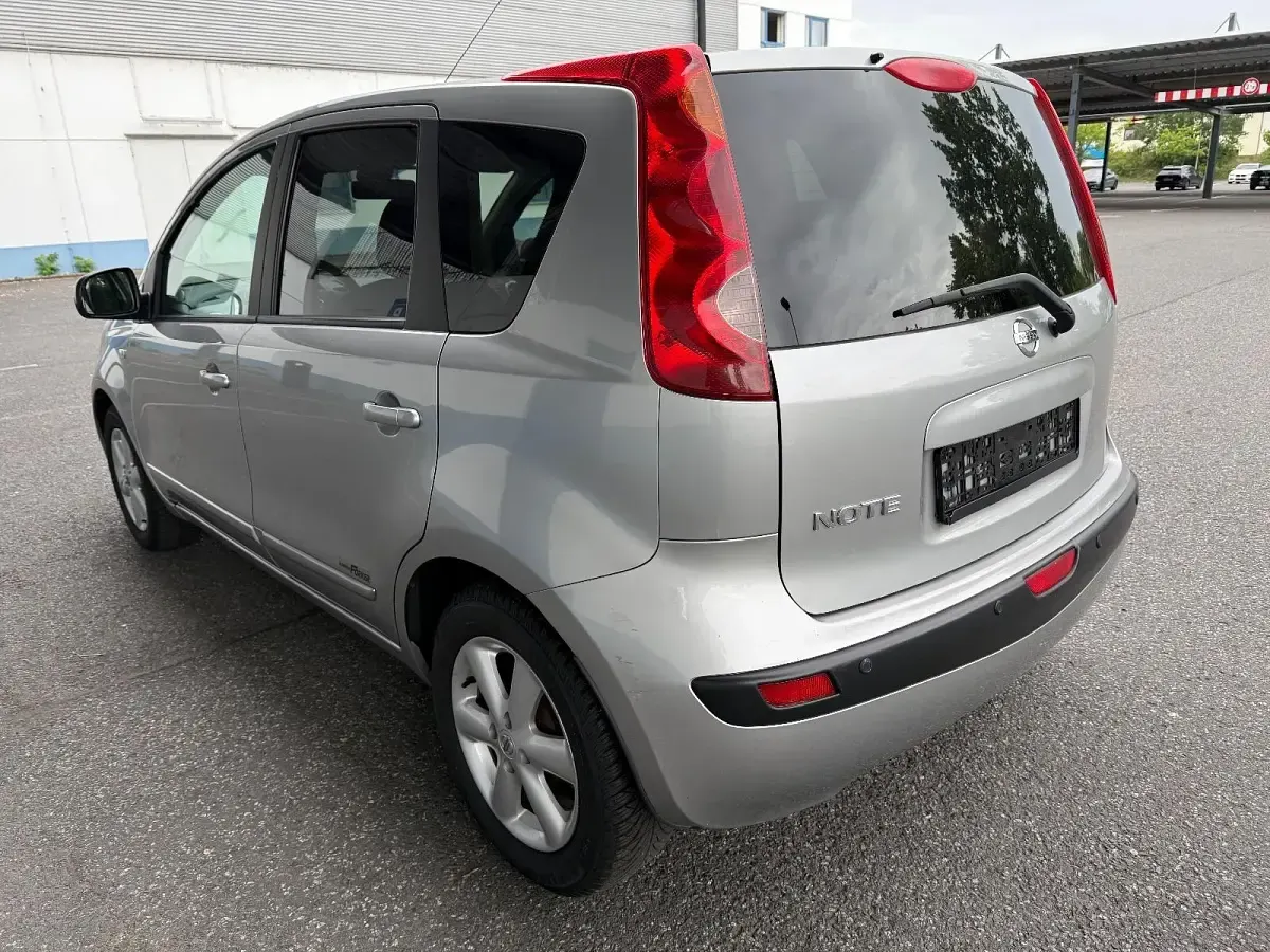 Gebraucht Nissan Note Acenta 88 PS (64 kW) 2006 Grau Kleinwagen