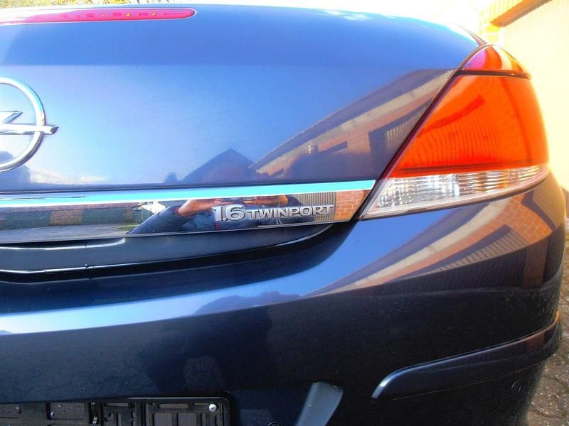 Gebraucht Opel Astra 105 PS (77 kW) 2007 Blau Coupé