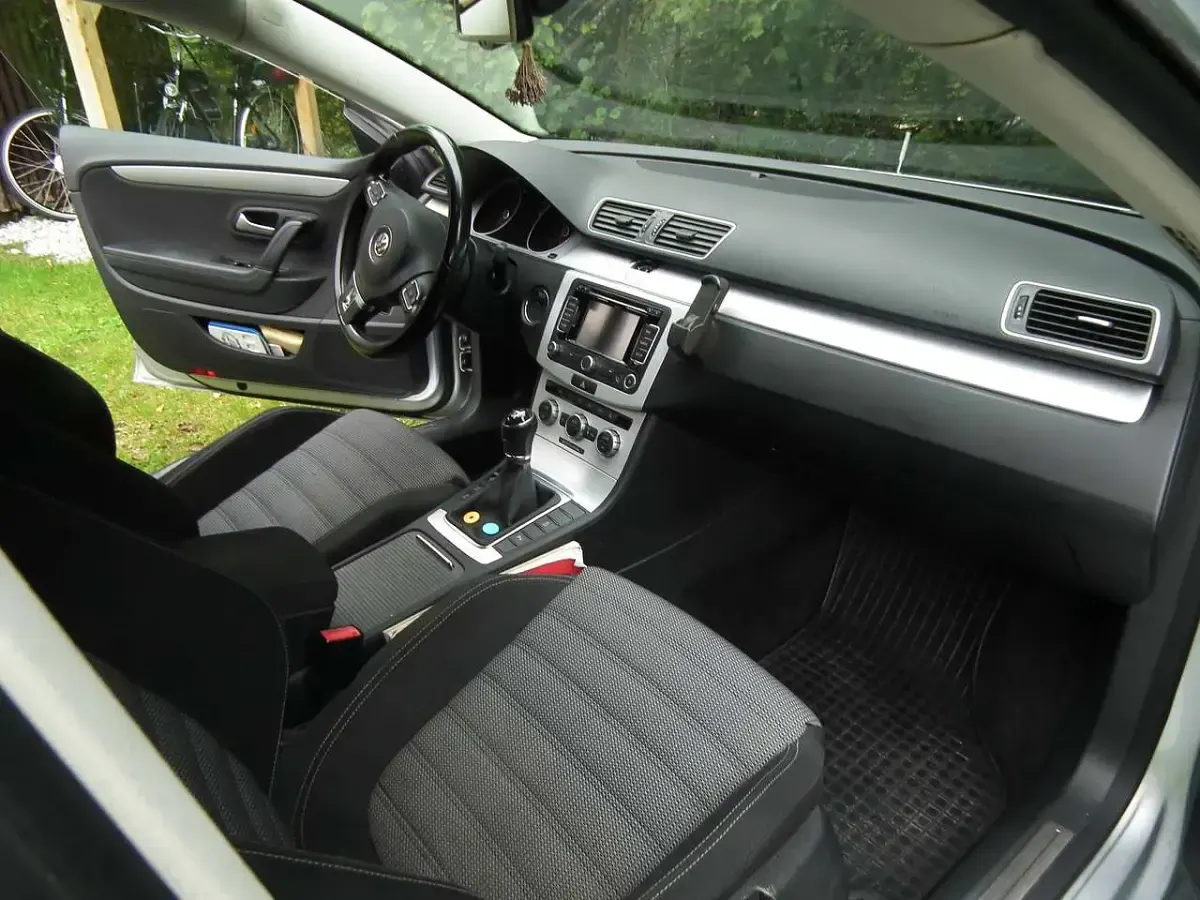 Gebraucht VW CC 160 PS (117 kW) 2013 Grau Limousine