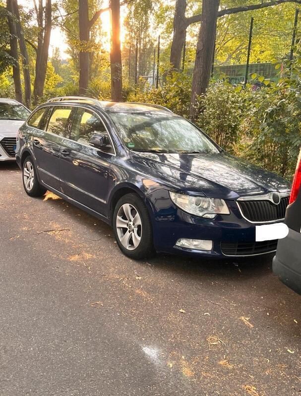 Gebraucht 2010 Skoda Superb Kombi | 5.000 € (Superpreis) - Bild 1/4