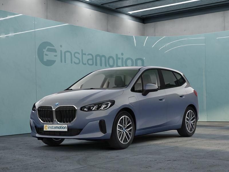 Grau Gebraucht 2022 BMW 225 Active Tourer Van / Kleinbus | 33.749 € (Fairer Preis) - Bild 1/4