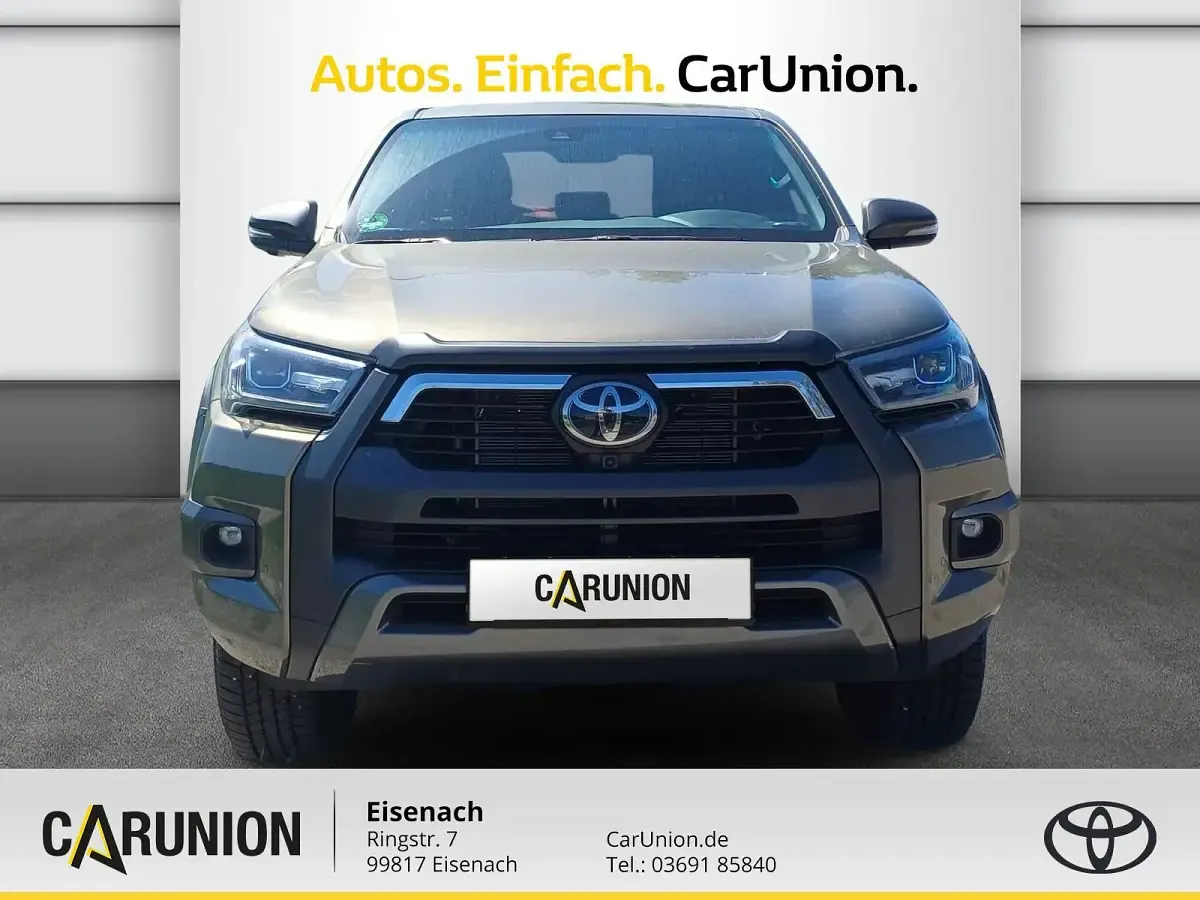 Gebraucht Toyota HiLux Basis 204 PS (150 kW) 2025 Manganbronze Pickup