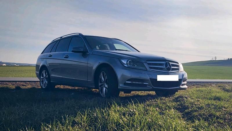 Silber Gebraucht 2011 Mercedes C180 Kombi | 4.000 € - Bild 1/4