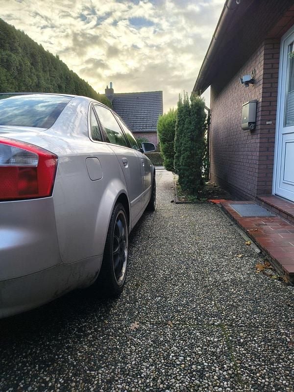 Gebraucht Audi A4 102 PS (75 kW) 2004 Silber Limousine