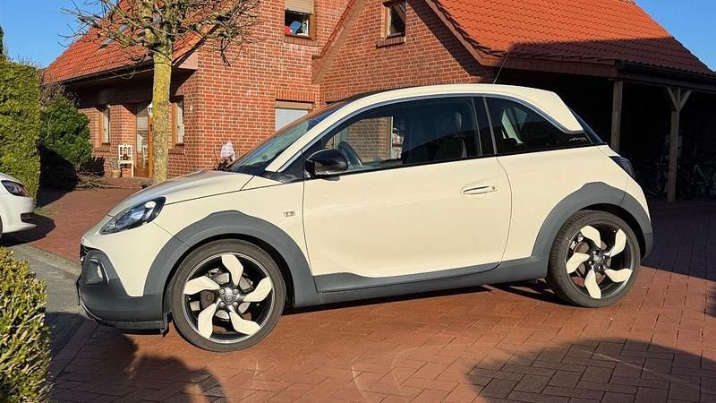 Gebraucht Opel Adam Rocks Rocks 101 PS (74 kW) 2015 Weiß Kleinwagen