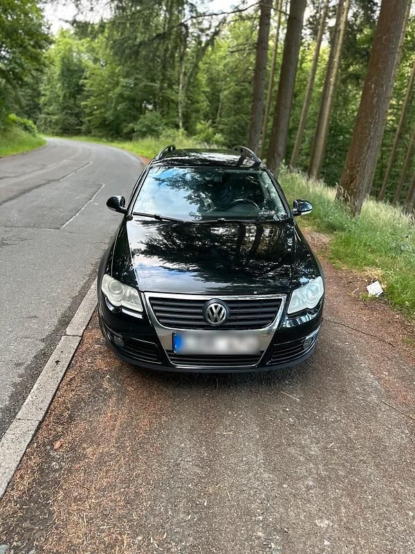 Schwarz Gebraucht 2006 VW Passat Kombi | 1.800 € (Teuer) - Bild 1/4