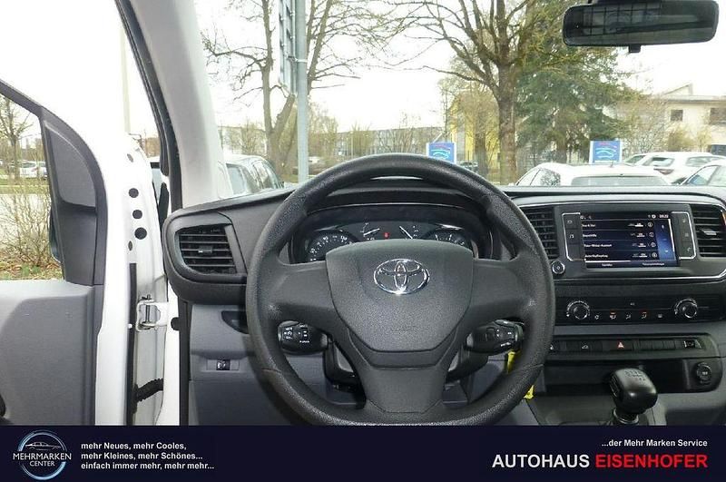 Gebraucht Toyota Proace 120 PS (88 kW) 2021 Schaumweiß Van / Kleinbus