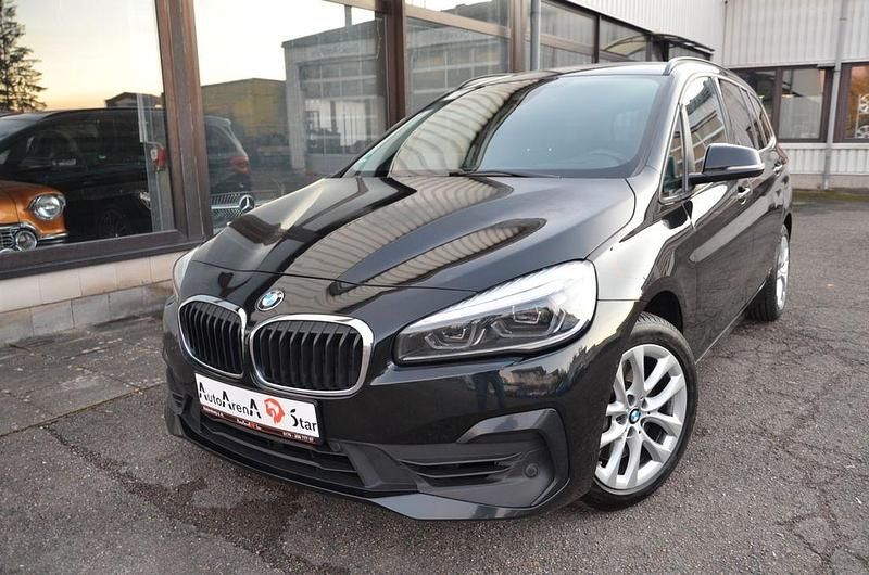 Schwarz Gebraucht 2022 BMW 218 Advantage Kombi | 18.790 € (Guter Preis) - Bild 1/4