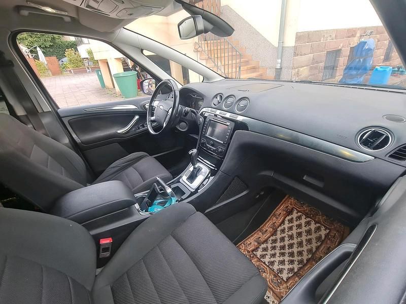 Usata Ford S-MAX 2012 Argento Monovolume