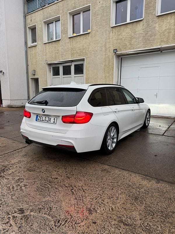 Gebraucht BMW 330 M Sport 252 PS (185 kW) 2017 Weiß Kombi