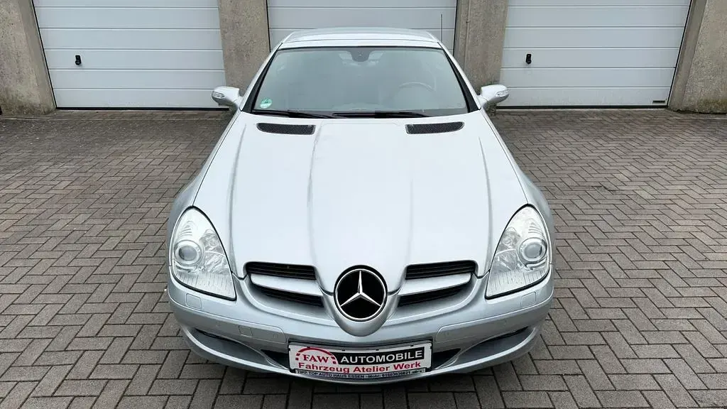 Second-hand Mercedes SLK200 163 CP (119 kW) 2005 Argintiu Cabrio