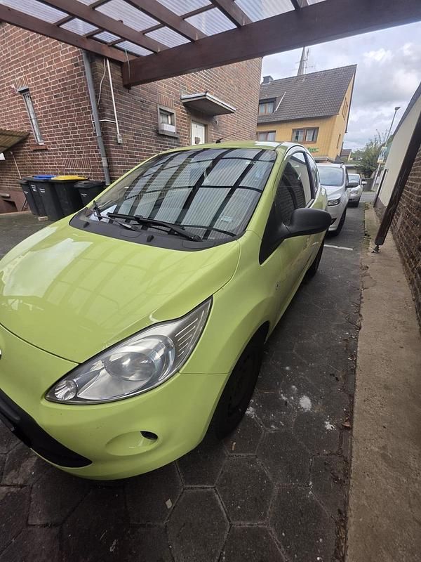 Grün Gebraucht 2011 Ford Ka Kleinwagen | 3.100 € (Fairer Preis) - Bild 1/4