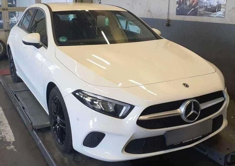 Gebraucht Mercedes A200 163 PS (119 kW) 2018 Weiß Limousine
