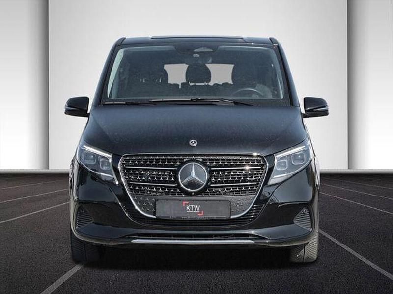 Gebraucht Mercedes V300 Avantgarde 237 PS (174 kW) 2025 Obsidianschwarz Van / Kleinbus