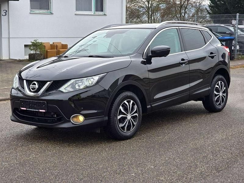 Gebraucht Nissan Qashqai Tekna 116 PS (85 kW) 2016 Black (m) SUV