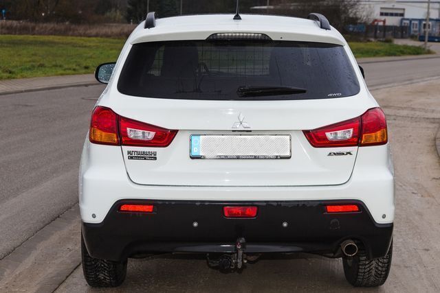 Gebraucht Mitsubishi ASX Intense 204 PS (150 kW) 2010 Weiß SUV