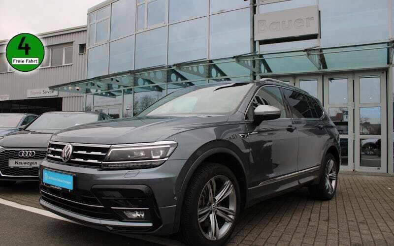 Grau / platinum grey (metallic) Gebraucht 2020 VW Tiguan Allspace Highline SUV | 35.560 € (Etwas zu teuer) - Bild 1/4