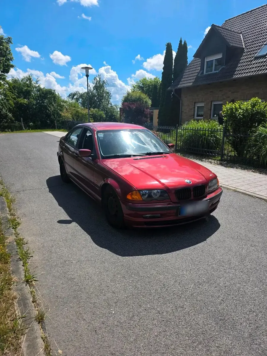 Gebraucht BMW 318 118 PS (86 kW) 2000 Rot Limousine