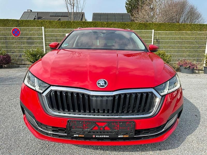 Second-hand Skoda Octavia Style 150 CP (110 kW) 2021 Roșu Break