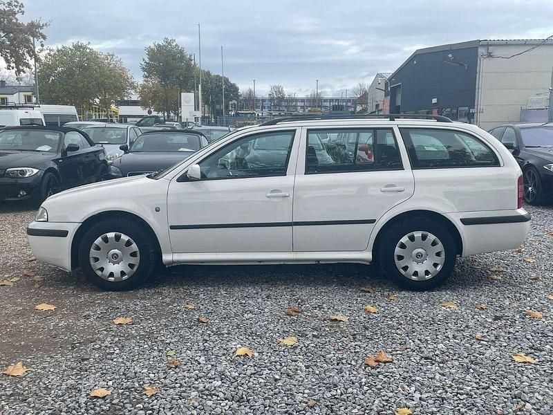 Usado Skoda Octavia 102 HP (75 kW) 2009 Branco Carrinha
