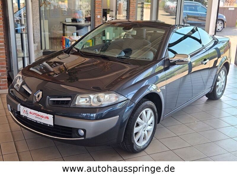 Grau Gebraucht 2008 Renault Mégane Cabriolet Avantage Cabrio | 3.490 € (Fairer Preis) - Bild 1/4