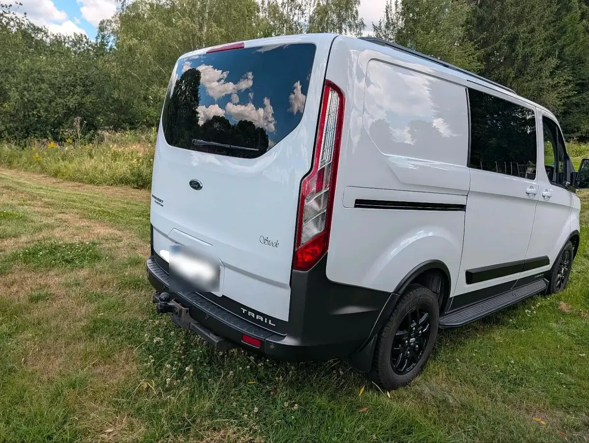 Gebraucht Ford Transit 130 PS (95 kW) 2021 Weiß Van