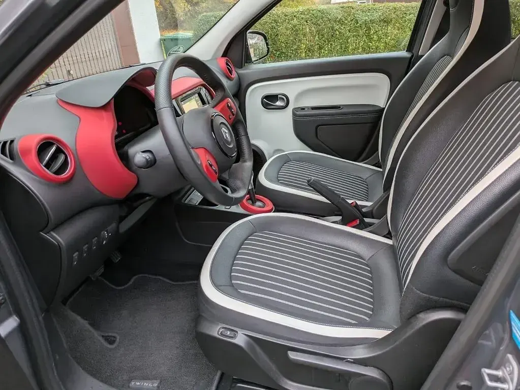 Gebraucht Renault Twingo Techno 60 kW (82 PS) 2023 Grau Kleinwagen