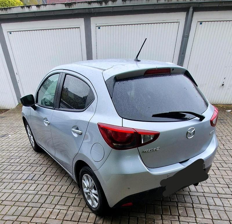 Second-hand Mazda 2 90 CP (66 kW) 2017 Argintiu Berlinǎ
