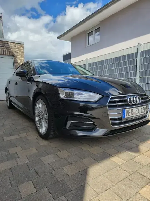 Gebraucht Audi A5 Sport 190 PS (139 kW) 2019 Schwarz Coupé