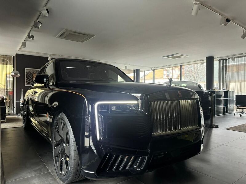 Schwarz Gebraucht 2024 Rolls Royce Cullinan SUV | 557.777 € - Bild 1/2