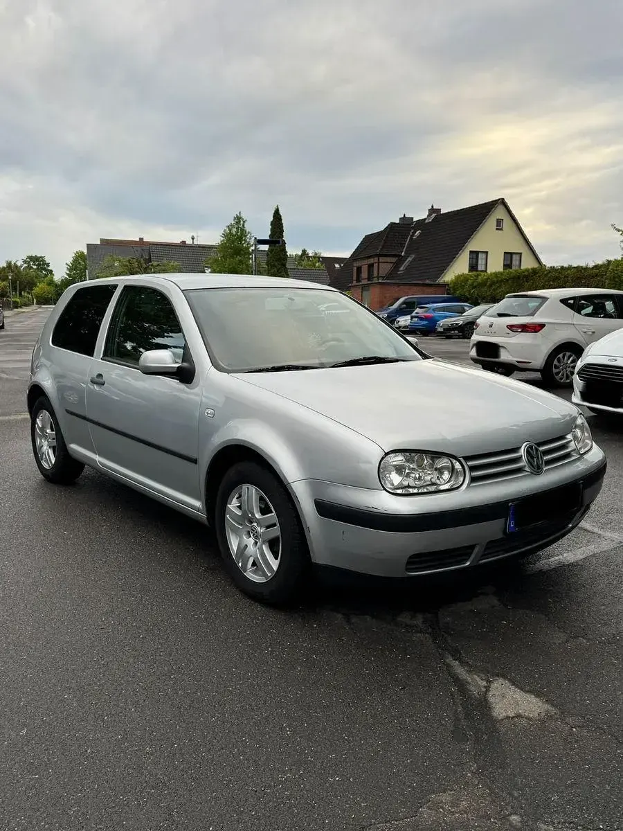 Gebraucht VW Golf Basis 75 PS (55 kW) 2001 Silber Coupé