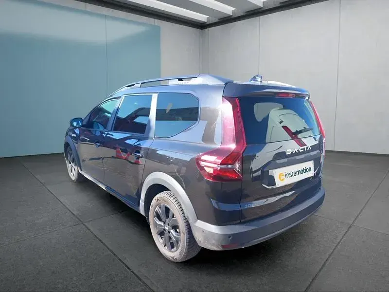 Gebraucht Dacia Jogger 110 PS (80 kW) 2023 Schwarz Van / Kleinbus