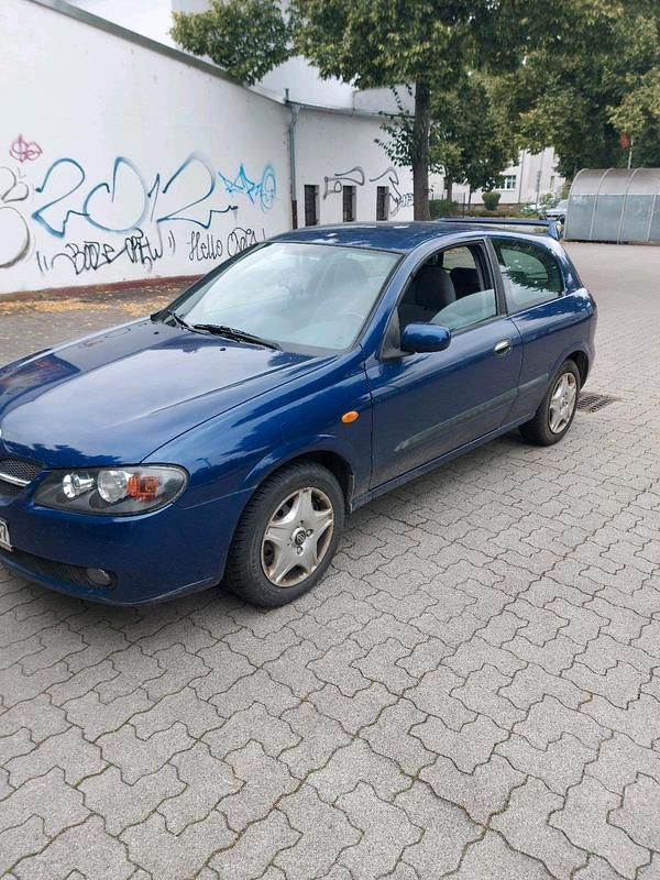 Blau Gebraucht 2003 Nissan Almera Kleinwagen | 650 € - Bild 1/4