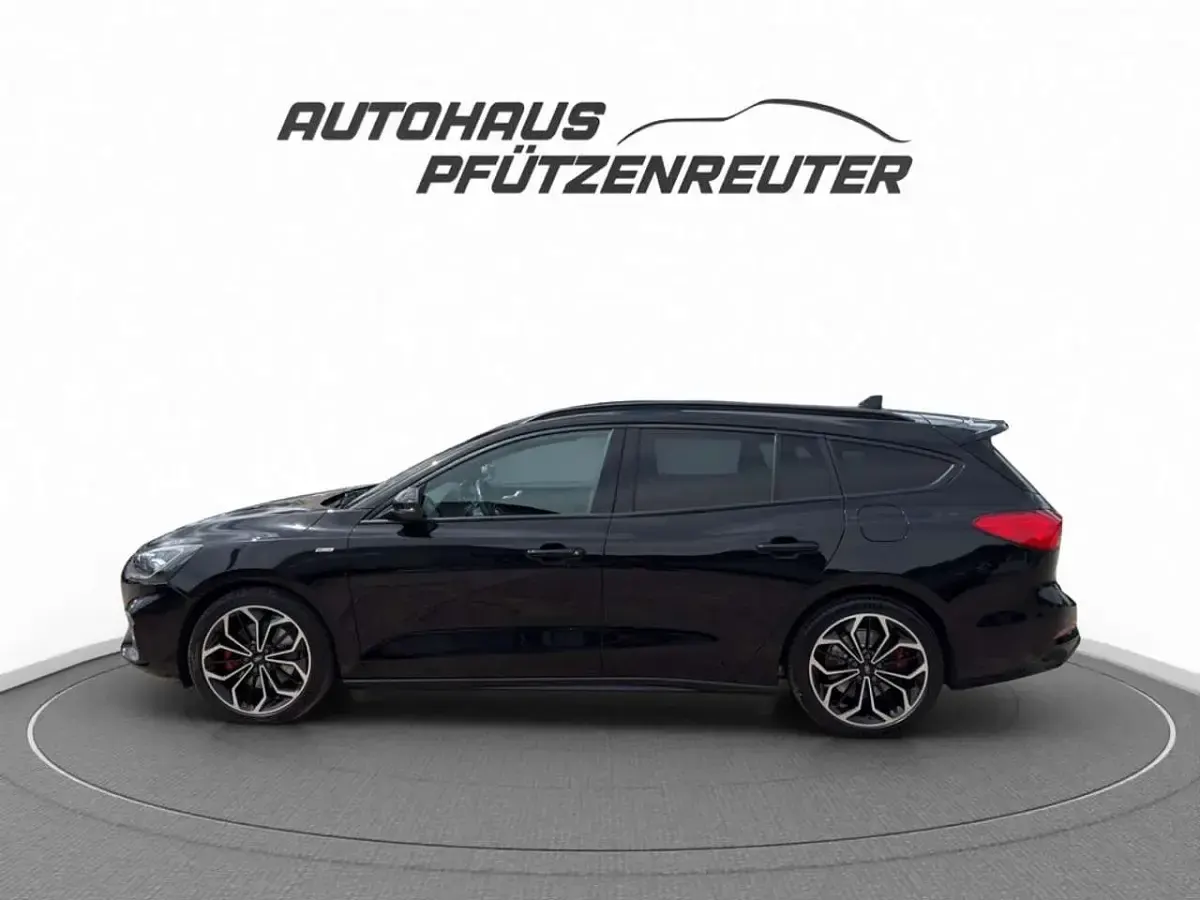 Gebraucht Ford Focus ST-Line 155 PS (114 kW) 2020 Obsidianschwarz Kombi